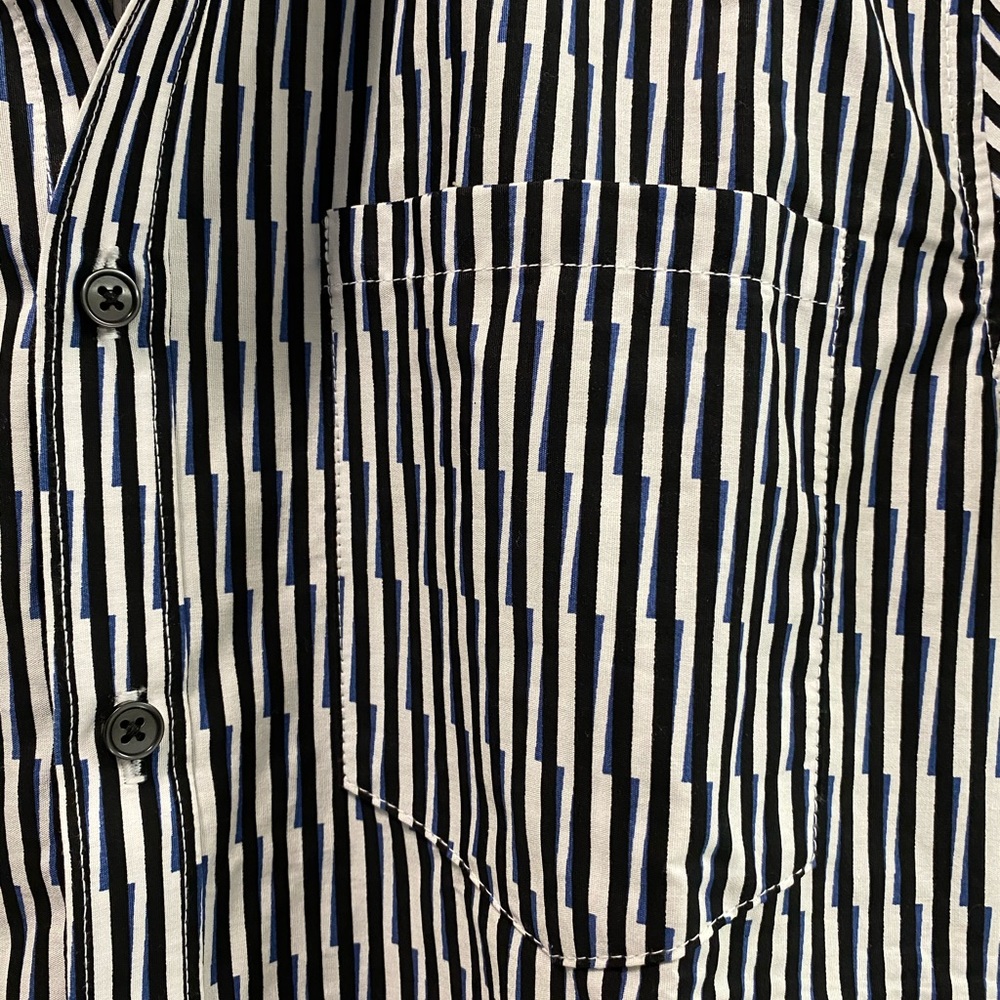 Kenneth Cole Formal button down shit โผ๏ธโผ๏ธ - Picture 2 of 4